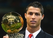 开云下载-范戴克连续得分拉开差距，哥伦比亚终结冰岛，战术纪律与团队韧性的双重胜利