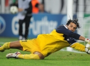 开云体育中国官网-绝境双星，里昂的终场绝杀与伊萨克的西决接管—唯一性如何定义伟大时刻