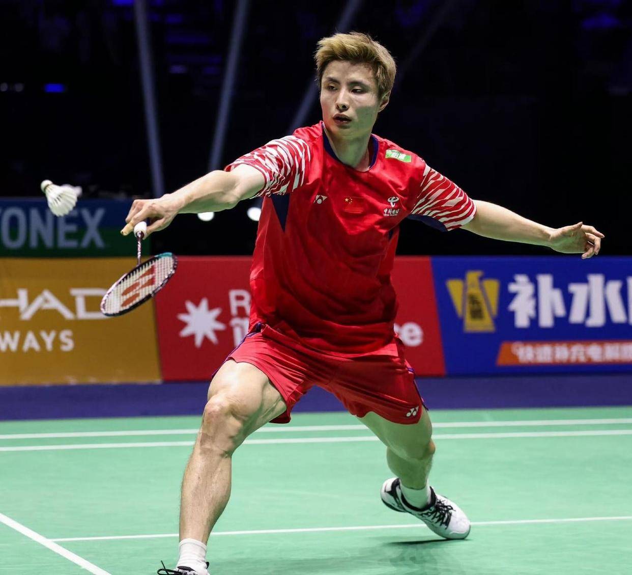 中国羽毛球队轻取丹麦羽毛球队，安赛龙制霸全场的简单介绍