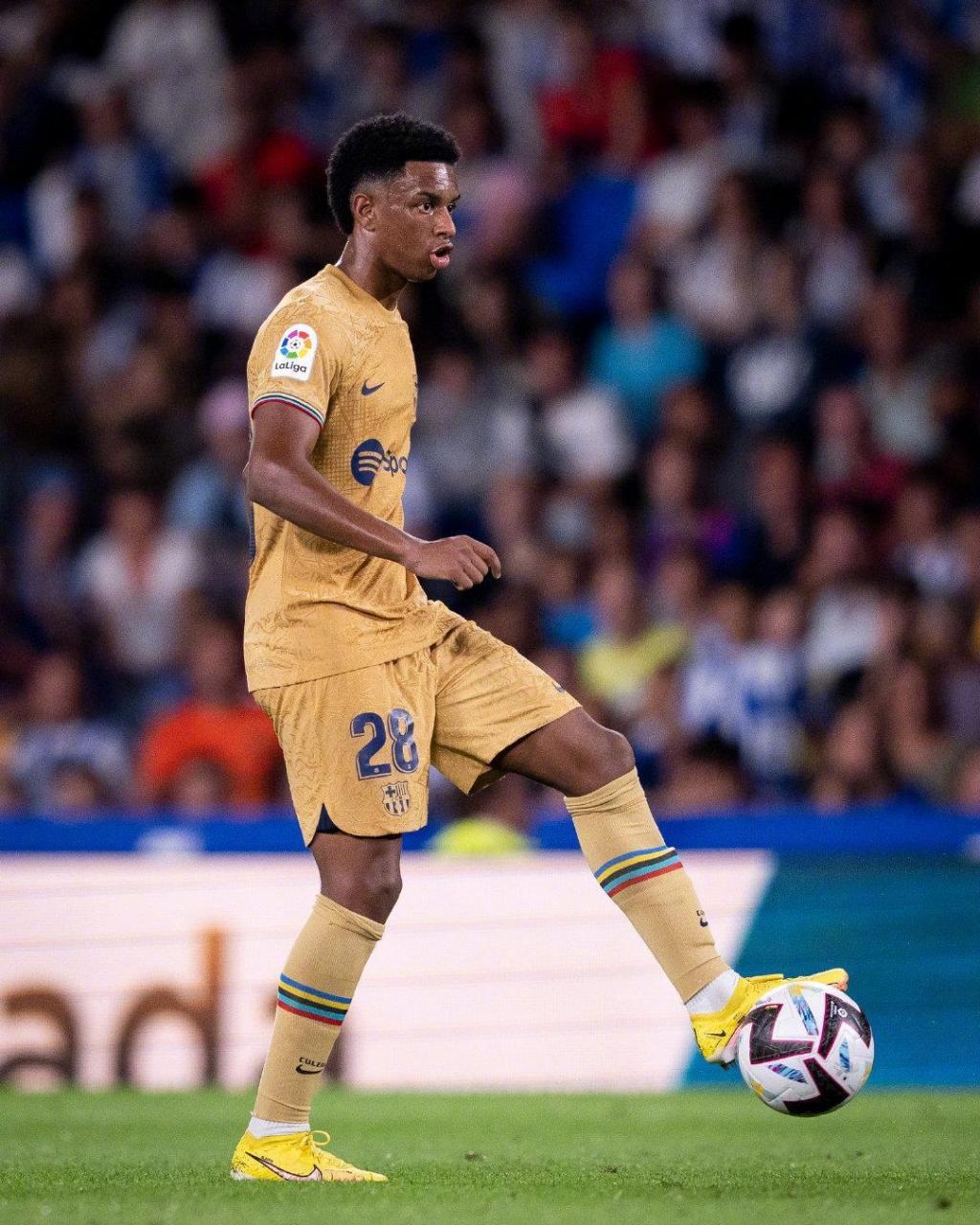 国际米兰轻取巴黎，阿尔巴送出助攻