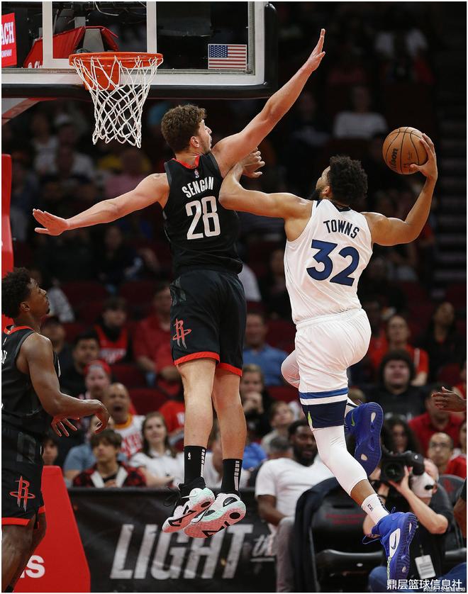 包含威廉姆斯翻盘阿斯顿马丁，拉塞尔点燃赛场的词条