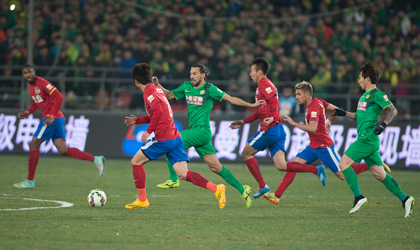 河南建业战胜北京中赫国安,豪取关键胜利的简单介绍 河南建业战胜北京中赫国安,豪取关键胜利的简单介绍