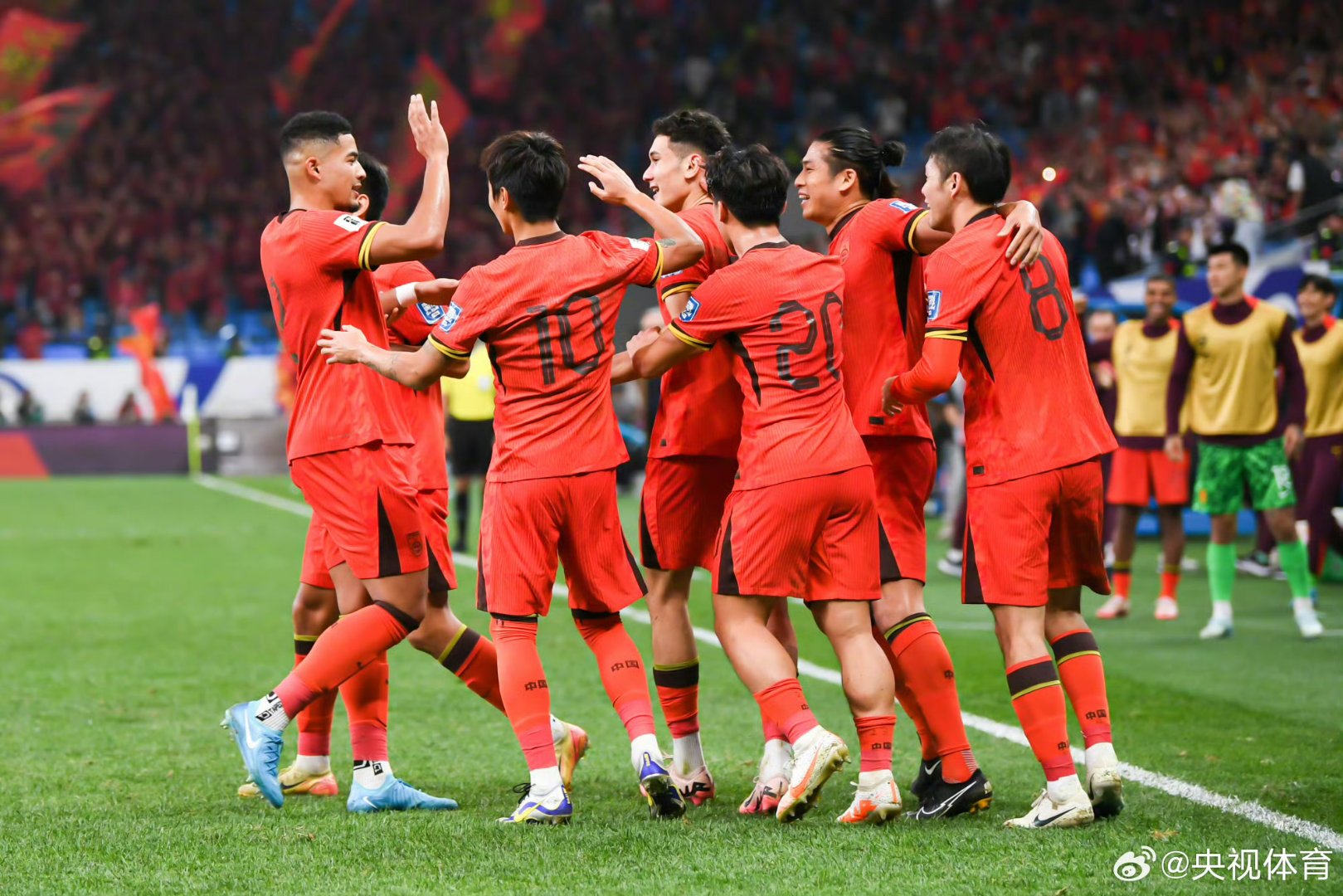 强劲进攻！球队全面压制对手获胜