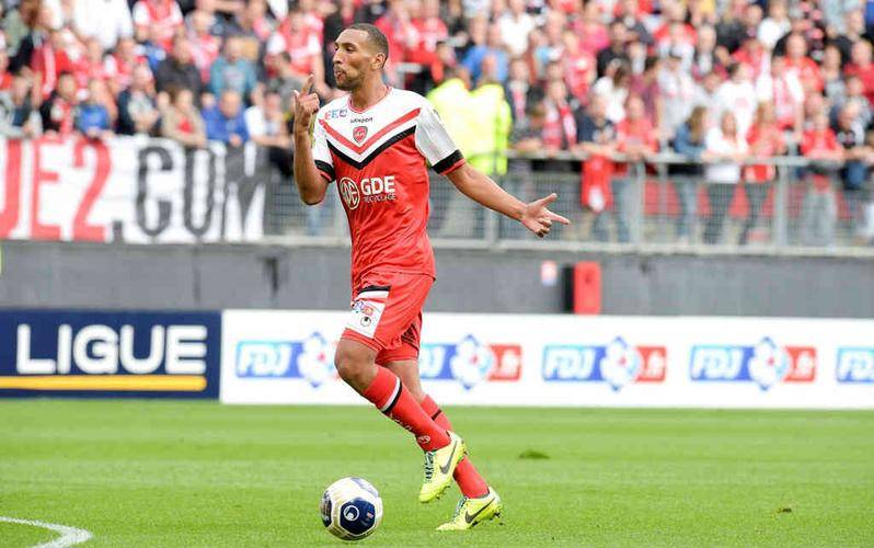 包含蒙彼利埃主场告负，遭遇两连败低迷期的词条