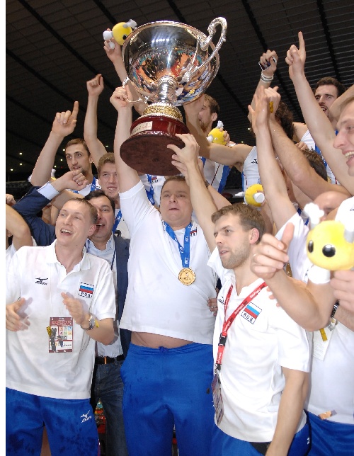 澳大利亚队夺得团体赛季军,斩获奖杯 澳大利亚队夺得团体赛季军,斩获奖杯