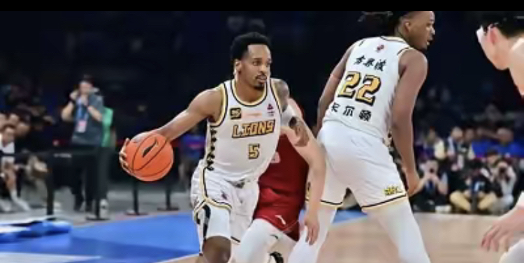 广厦队客场惜败，努力表现未能改变比分的简单介绍