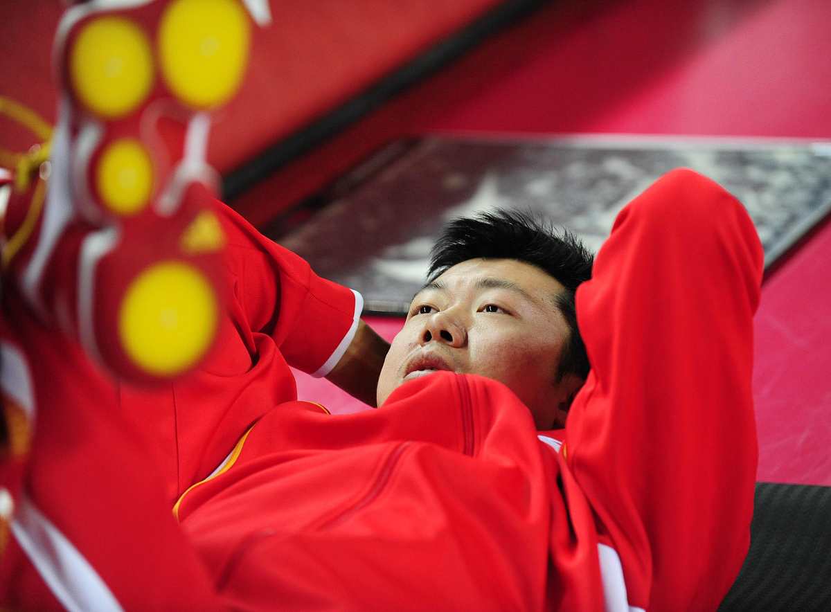 中国队完胜日本队，樊振东扛起全队