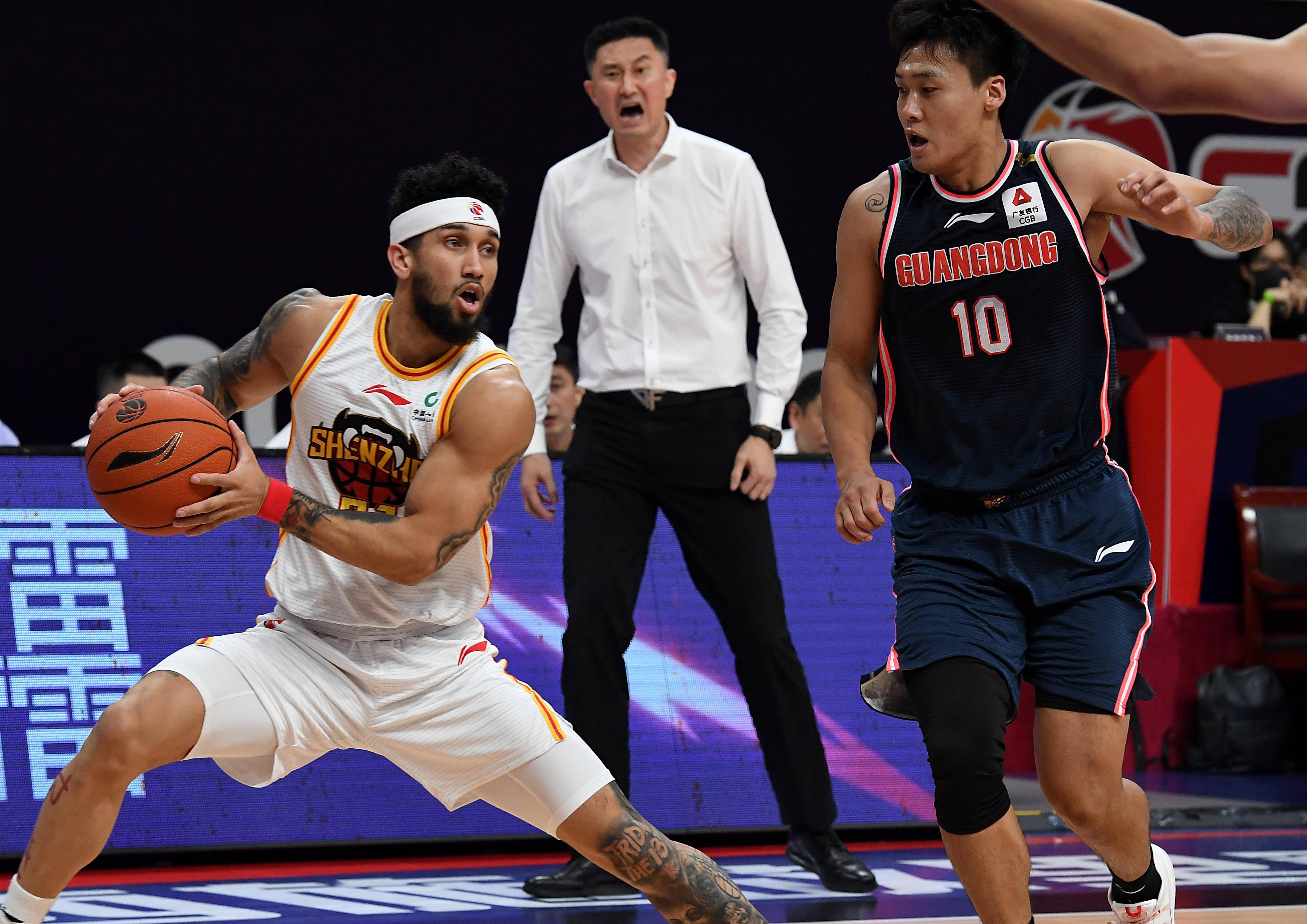 76人横扫篮网，布克统治全场的简单介绍