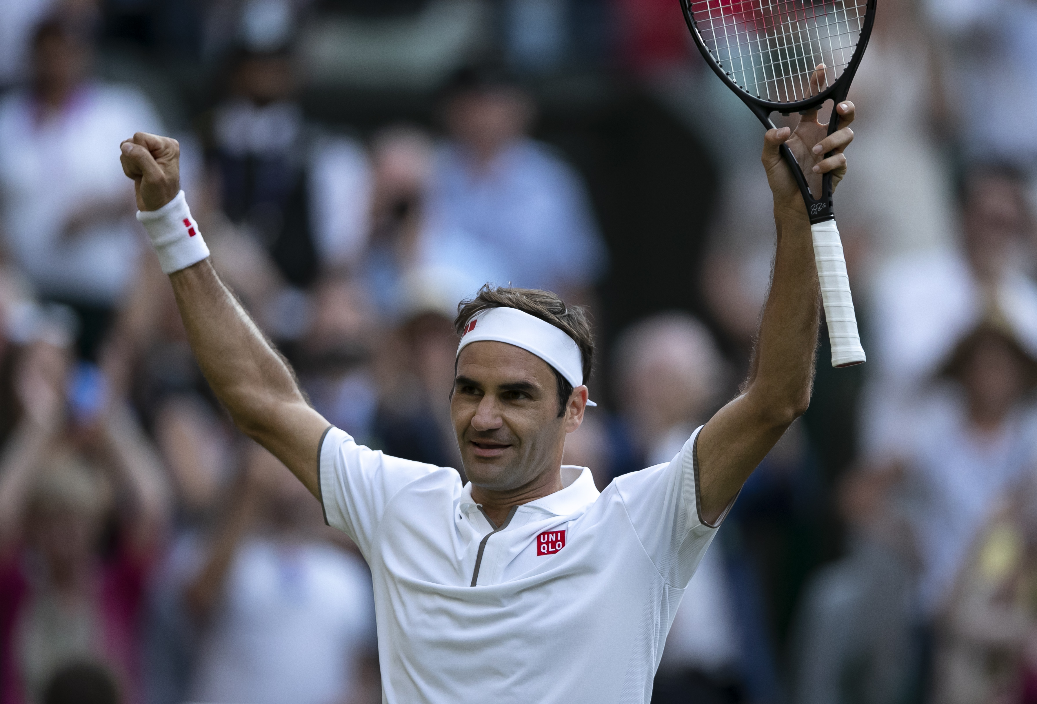 西班牙网球队逆转世界网球队，费德勒打破历史纪录的简单介绍