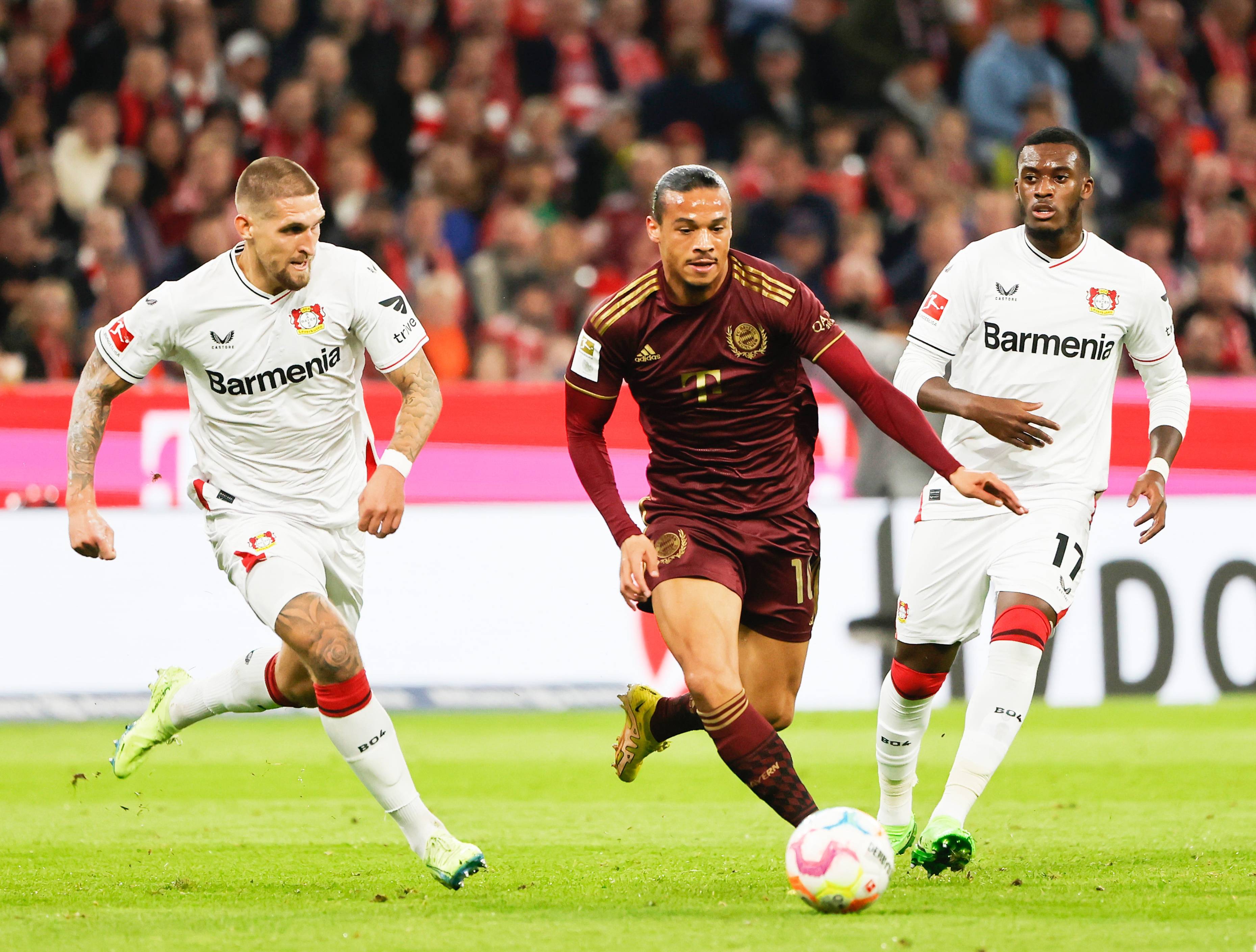 包含拜仁不敌意甲豪门，小组出线之路蒙上一层阴霾的词条