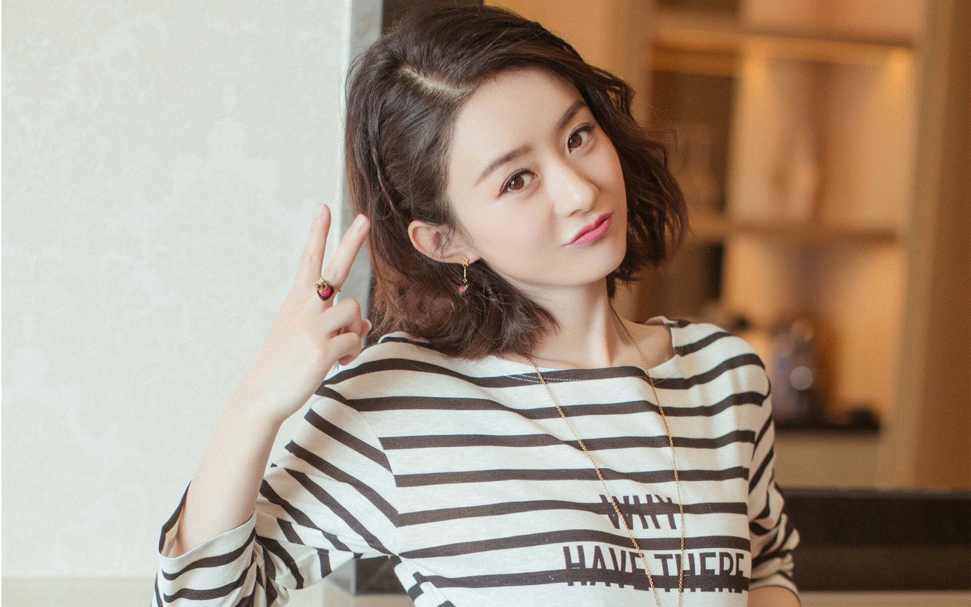 火箭险胜马刺,米切尔欧冠半决赛接管比赛,跨越体育边界的决胜者之夜