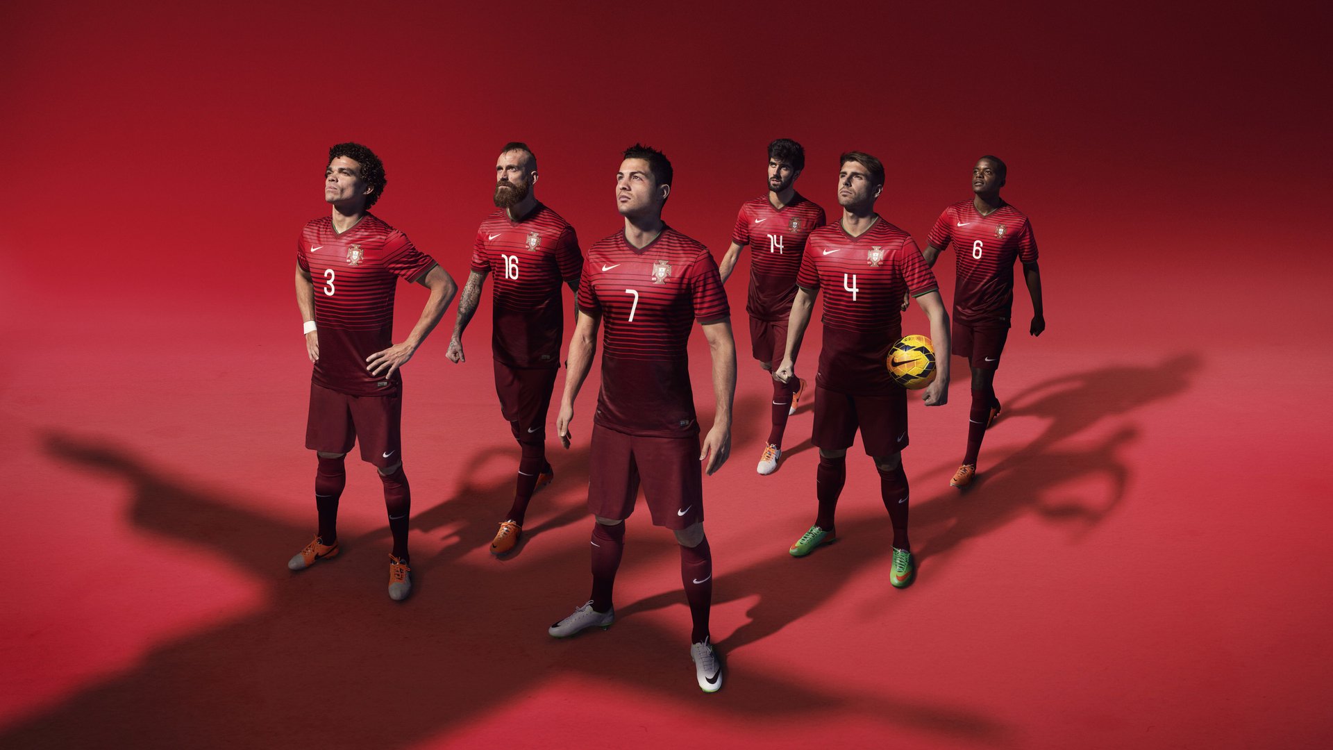 绿茵场与乒乓台的双重奏，葡萄牙队碾压中国队，许昕刷新纪录的体育启示